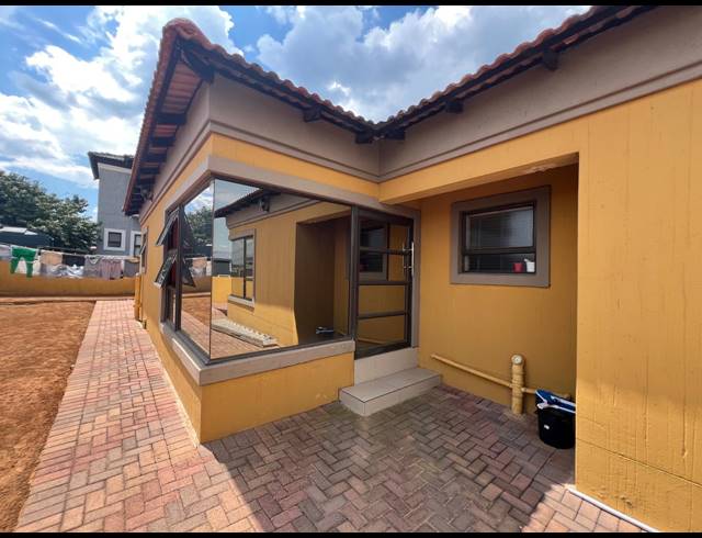4 BEDROOM HOUSE FOR SALE IN ELIGWA ESTATE